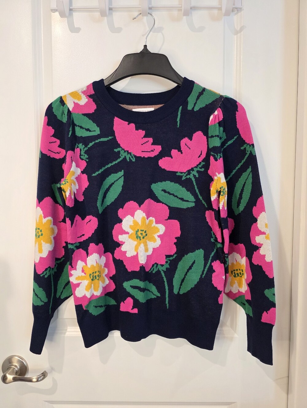 Crown & Ivy Puff Sleeve Intarsia Sweater
